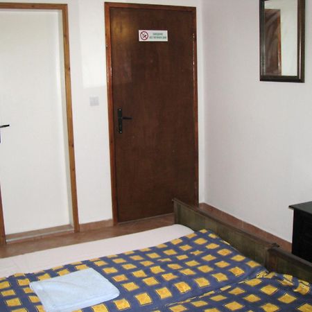 Guest House Familia Samovodene Luaran gambar