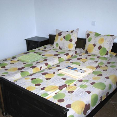 Guest House Familia Samovodene Luaran gambar