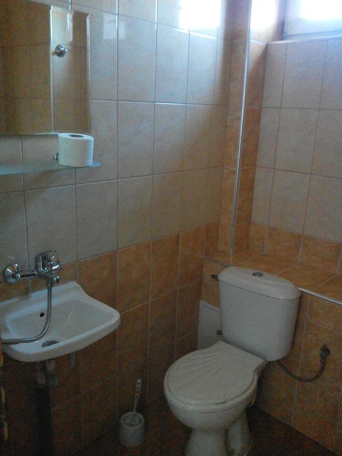 Guest House Familia Samovodene Luaran gambar